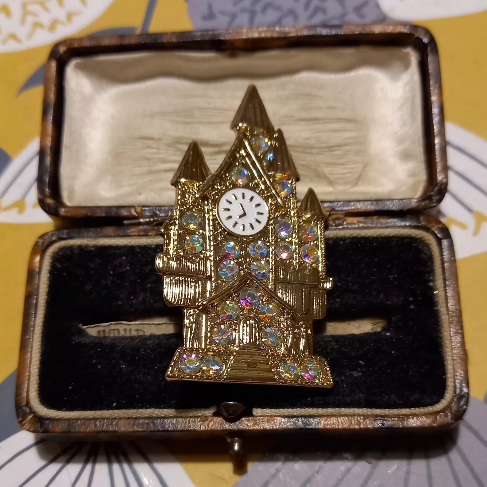 Vintage Fashion Build - Exquisite Women Men Fashion Crystal Building