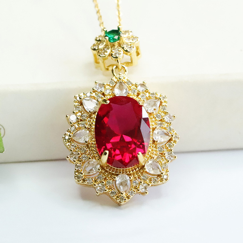 Red Corundum Pendant Cultivati - Vintage Fashion Center recension och pris