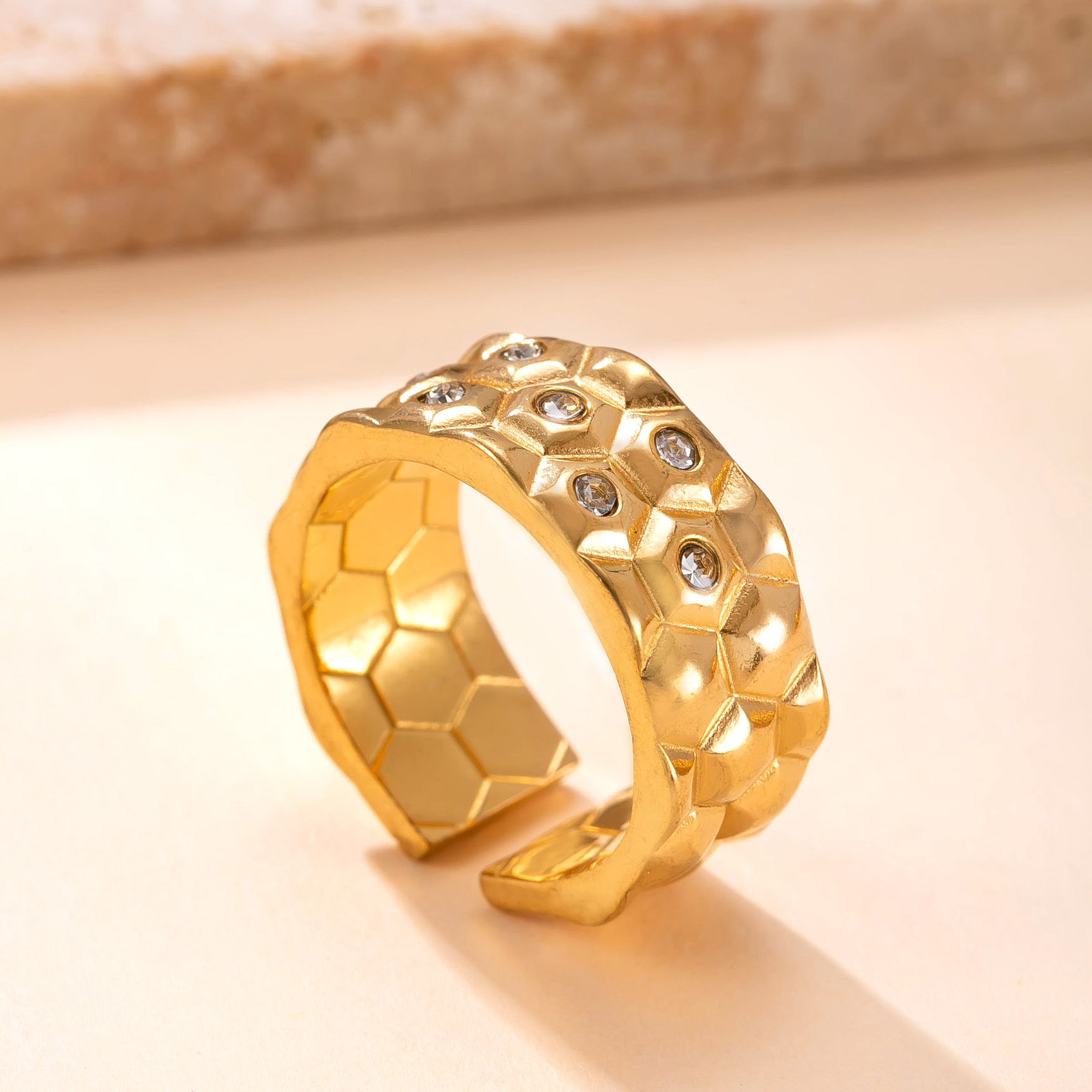 Golden Color Sparkling Cubic Z - Vintage Fashion Rings For Women recension och pris